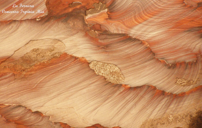 Gli straordinari colori delle rocce di pietra