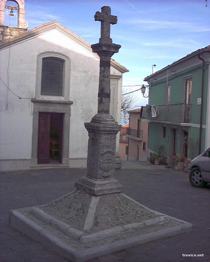 Croce in pietra